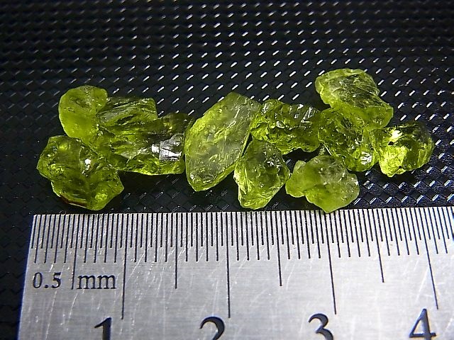 画像: ベトナム・ザライ産ペリドット原石 10点セット トータル 19.2カラット