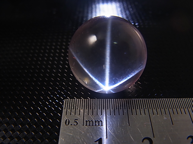 画像: マダガスカル産酸化チタン（ルチル）入りスターローズクオーツ丸玉（エンジェルフェザー） 19mm