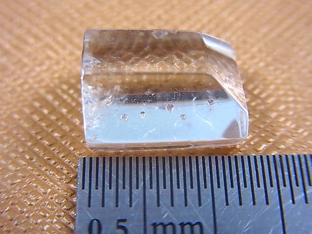 画像: マダガスカル産フローライトインクオーツ研磨原石 1.8g