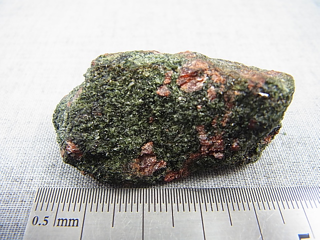画像: ノルウェー産エクロジャイト原石 38.3g