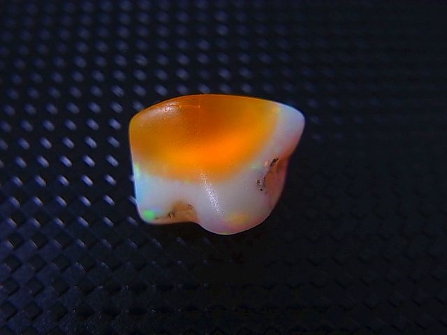 画像: エチオピアンオパール研磨原石 4.0カラット