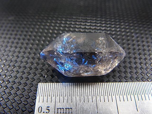 画像: パキスタン・クエッタ産蛍光オイル入りＤＴ水晶 3.0g