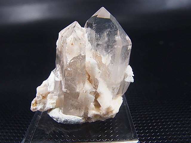 画像: ノルウェー産水晶原石（氷長石付き/ルチル入り） 14.9g