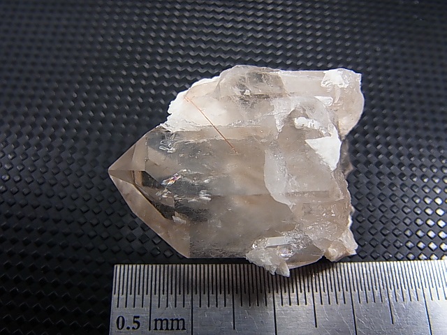 画像: ノルウェー産水晶原石（氷長石付き/ルチル入り） 14.9g