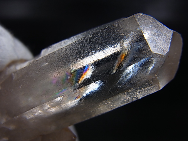 画像: ノルウェー産ライトスモーキー水晶ポイント（タントリックツイン/レインボー入り） 34.1g