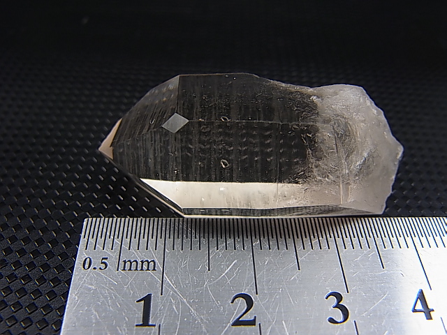 画像: ノルウェー産ウォータークリア・ライトスモーキー水晶ポイント 12.6g