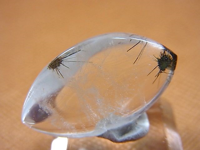 画像: マダガスカル産ホーランダイトインクオーツ研磨原石 2.6g