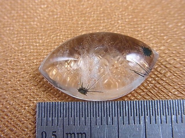 画像: マダガスカル産ホーランダイトインクオーツ研磨原石 2.6g