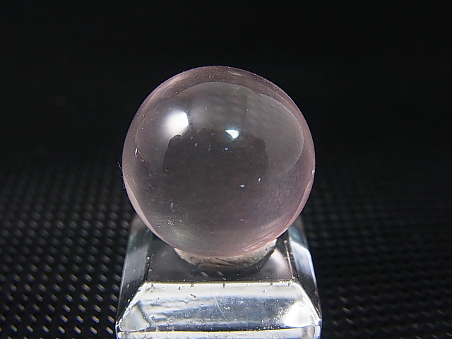 画像: マダガスカル産酸化チタン（ルチル）入りスターローズクオーツ丸玉（エンジェルフェザー） 17.5mm