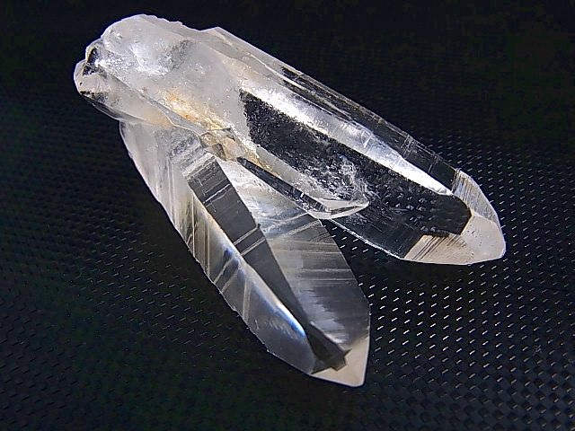 画像: ベトナム・ムーカンチャイ水晶「トゥーレ・レムリアンシード」ポイント（ツイン/レムリアンレッジ） 47.5g