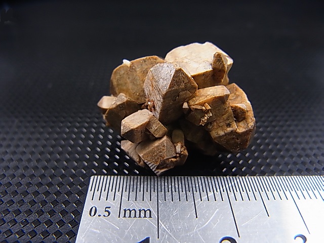 画像: マラウイ・ゾンバ産ジルコン原石 13.0g