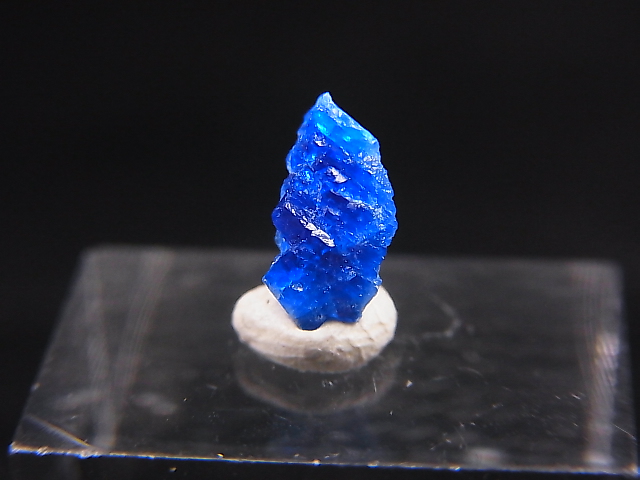 画像: ドイツ産アウィナイト結晶原石 0.4カラット
