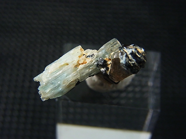 画像: ベトナム・タインホア産アクアマリン付きスモーキー水晶（ブラックトルマリン付き） 1.8g
