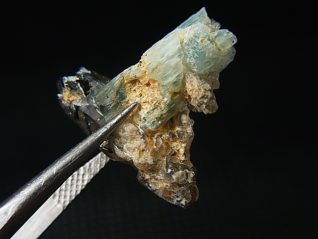 画像: ベトナム・タインホア産アクアマリン付きスモーキー水晶（ブラックトルマリン付き） 1.8g