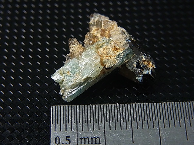 画像: ベトナム・タインホア産アクアマリン付きスモーキー水晶（ブラックトルマリン付き） 1.8g