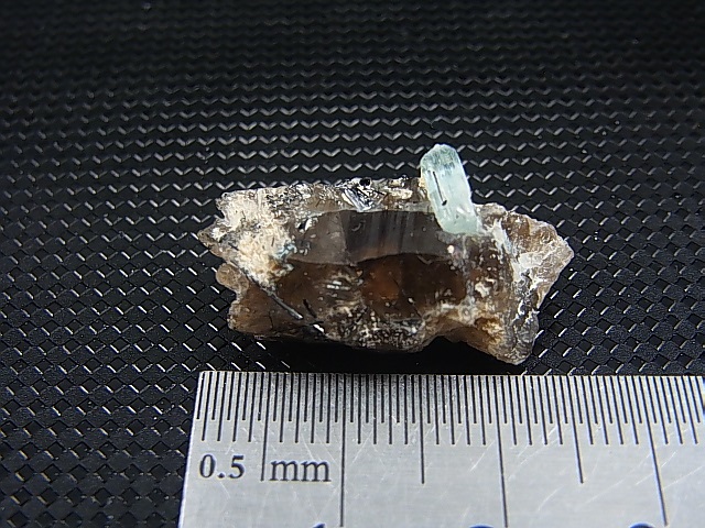 画像: ベトナム・タインホア産アクアマリン付きスモーキー水晶（ブラックトルマリン付き） 3.4g