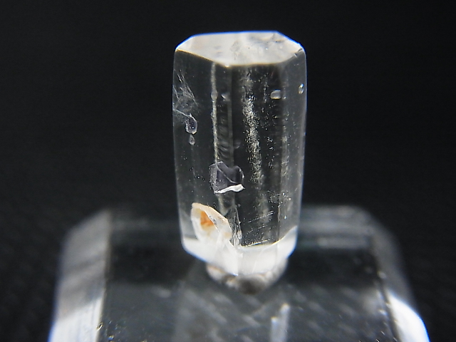 画像: マダガスカル産フローライトインクオーツ研磨原石 0.7g