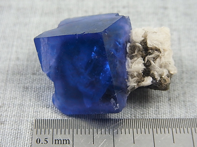 画像: シャンファーリン（香花嶺）産ブルーフローライト原石 23.6g