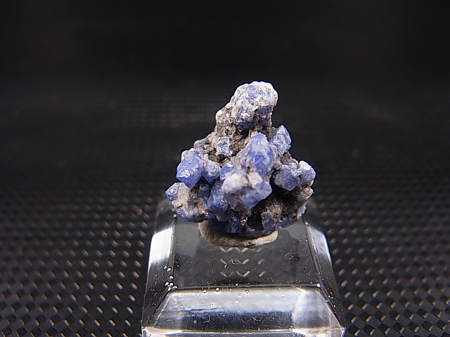 画像: ベトナムLuc Yen産コバルトスピネル原石結晶（蛍光） 7.3カラット