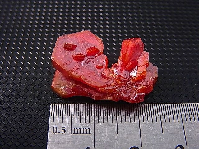 画像: モロッコ産フローターバナジナイト原石 8.9g