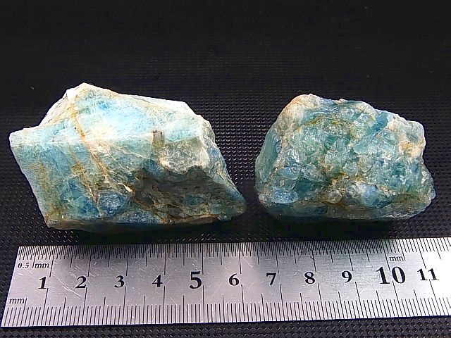 画像: ベトナム産ディープブルーカラーアクアマリン柱状結晶原石 2点セット トータル 210.6g
