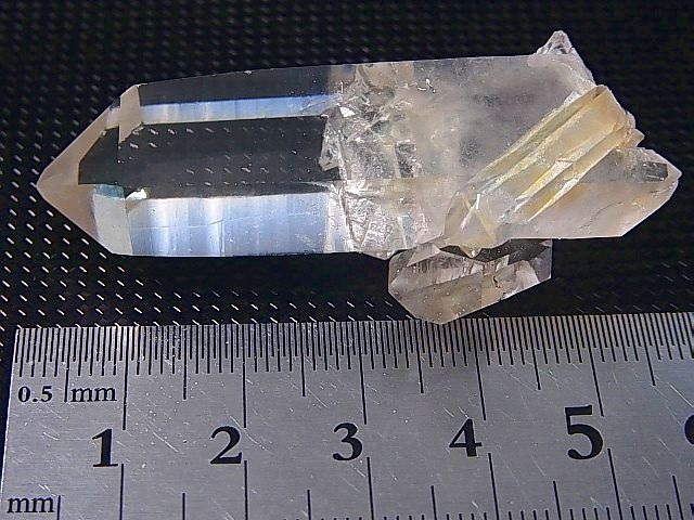 画像: ノルウェー産ウォータークリア・ライトスモーキー水晶ポイント（ノンダメージ） 23.8g