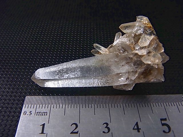 画像: オシガハエ（尾小八重）産水晶ポイント 15.3g