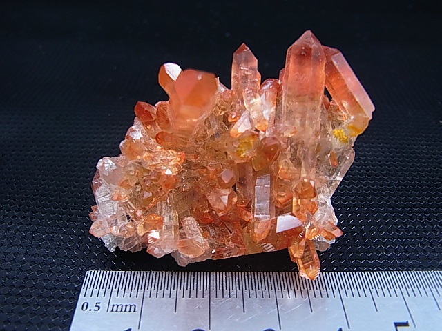 画像: スウェーデン産ヘマタイト（タンジェリン）水晶クラスター 25.1g
