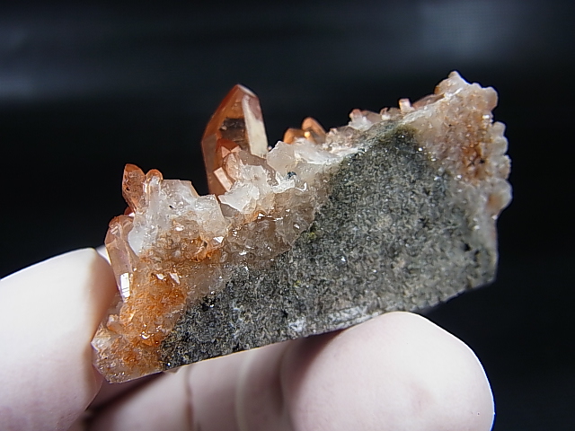 画像: スウェーデン産ヘマタイト（タンジェリン）水晶クラスター 30.5g