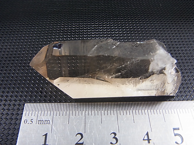 画像: ノルウェー産ライトスモーキー水晶ポイント（アナテース外部付着/内包） 25.7g