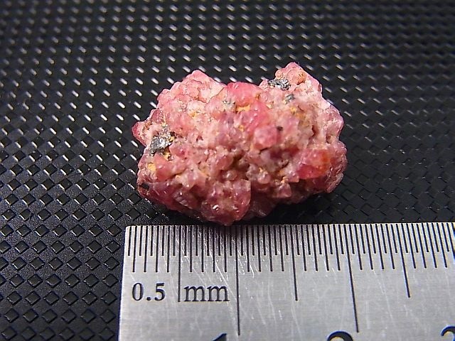 画像: ベトナムLuc Yen産ピンクスピネル原石 22.0カラット