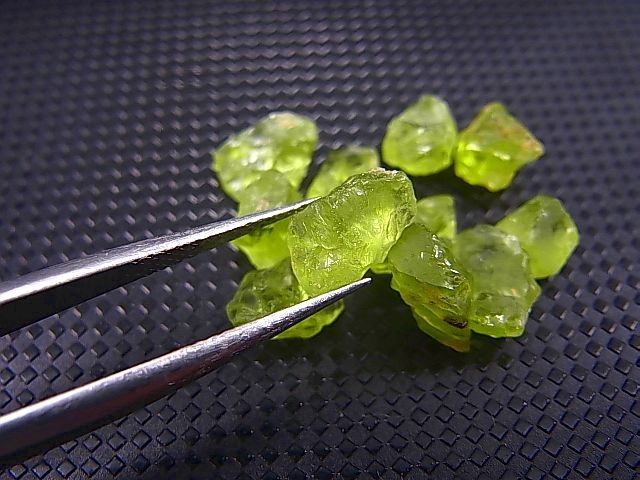 画像: ベトナム・ザライ産ペリドット原石 10点セット トータル 20.0カラット