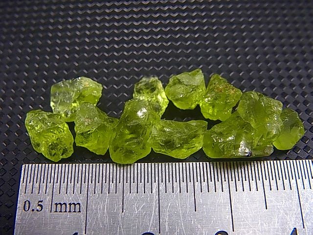 画像: ベトナム・ザライ産ペリドット原石 10点セット トータル 20.0カラット