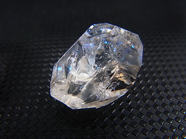 画像: パキスタン・クエッタ産蛍光オイル入りＤＴ水晶 3.0g