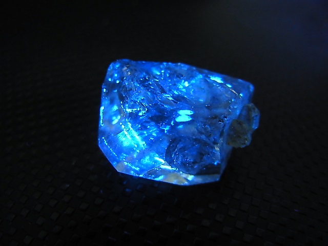 画像1: パキスタン・クエッタ産蛍光オイル入りＤＴ水晶 3.9g