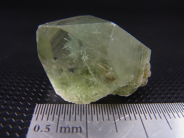 画像: ブラジル・ミナスジェライス州産バーストクローライトイン水晶 11.3g