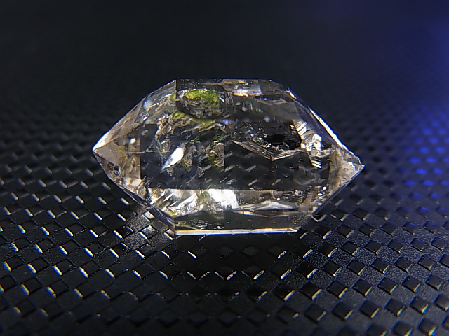 画像: スペイン・アストゥリアス産ペトロリウム水晶 2.2g