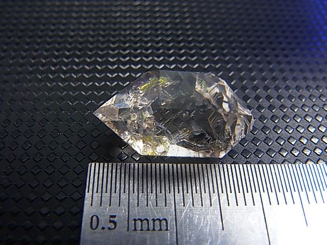 画像: スペイン・アストゥリアス産ペトロリウム水晶 2.2g
