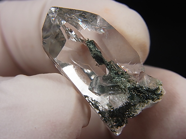 画像: インド・マニハール産ウォータークリア水晶（クローライト入り） 6.1g