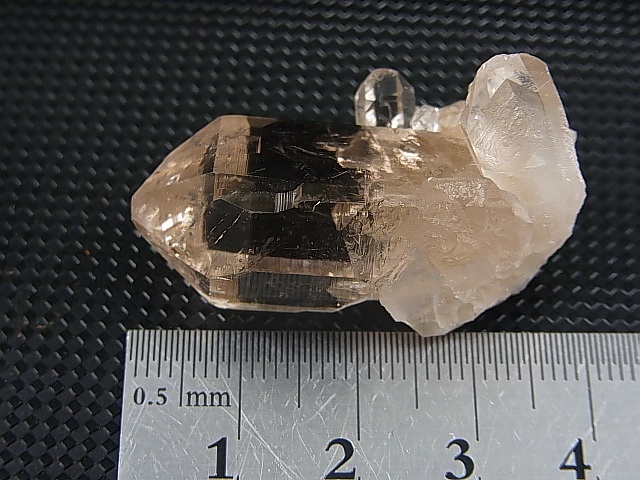 画像: インド・マニハール産ウォータークリアライトスモーキー水晶（ゴールドルチル入り） 15.9g