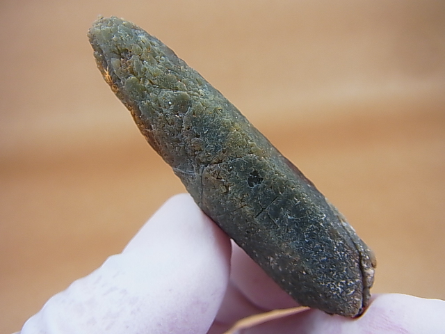 画像: 柿野鉱山産緑水晶（ヘデンベルガイト/緑閃石入りインターフェレンス型） 15.1g
