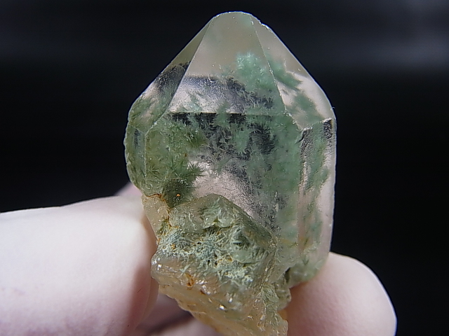 画像: ブラジル・ミナスジェライス州産バーストクローライトイン水晶 16.4g