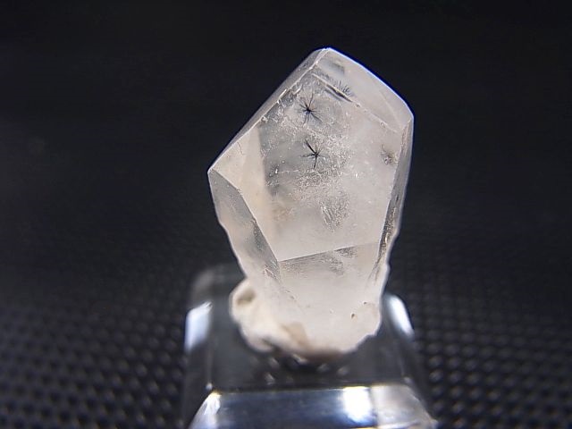 画像: マダガスカル産ホーランダイトインキャンドルクオーツ（錐面研磨） 4.7g