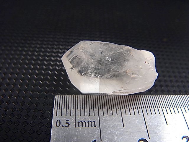 画像: マダガスカル産ホーランダイトインキャンドルクオーツ（錐面研磨） 4.7g