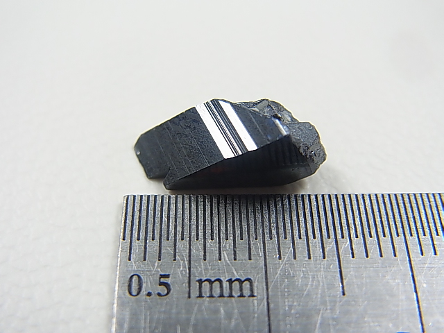 画像: ノルウェー産アナテース原石結晶（レッド＆ブルー透過） 0.8ｇ