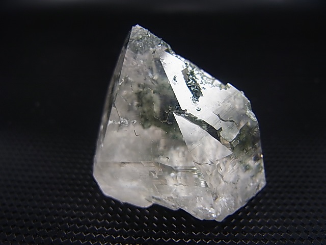 画像: インド・マニハール産ウォータークリアグリーン水晶（マイカ＆クローライト/レインボー入り） 37.4g