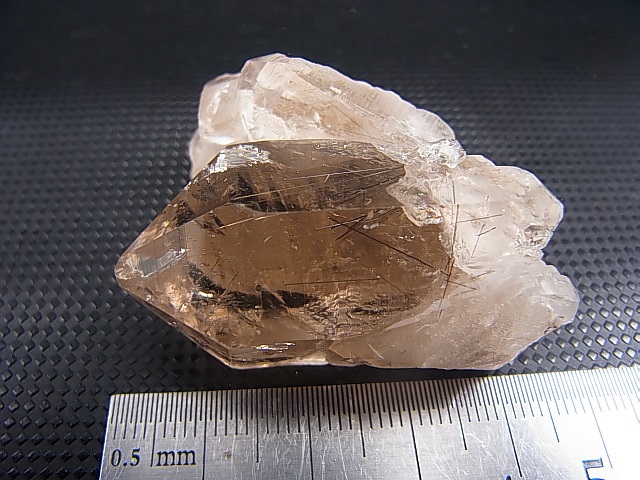 画像: インド・マニハール産ウォータークリアライトスモーキー水晶（ゴールド＆コッパールチル入り） 44.7g