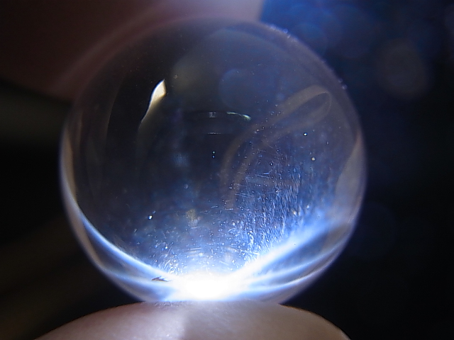 画像: マダガスカル産酸化チタン（ルチル）入りスターローズクオーツ丸玉（エンジェルフェザー） 17.5mm