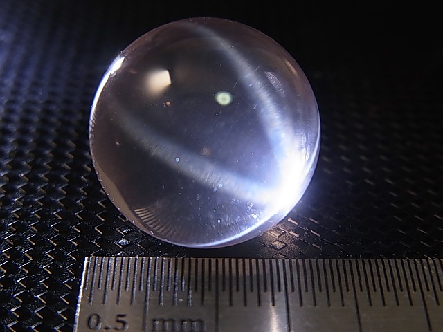画像: マダガスカル産酸化チタン（ルチル）入りスターローズクオーツ丸玉（エンジェルフェザー） 17.5mm