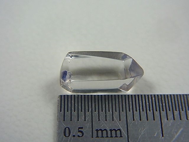 画像: マダガスカル産フローライトインクオーツ研磨原石 0.7g